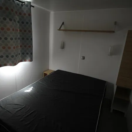 Land's Hause Par La Conciergerie Francaise Emplacement E27 Apartmán
